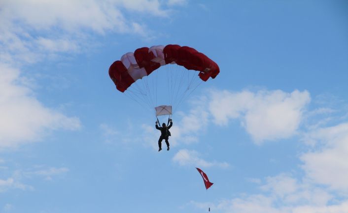 Elazığ’da SkyFest etkinliği renkli görüntüler oluşturdu