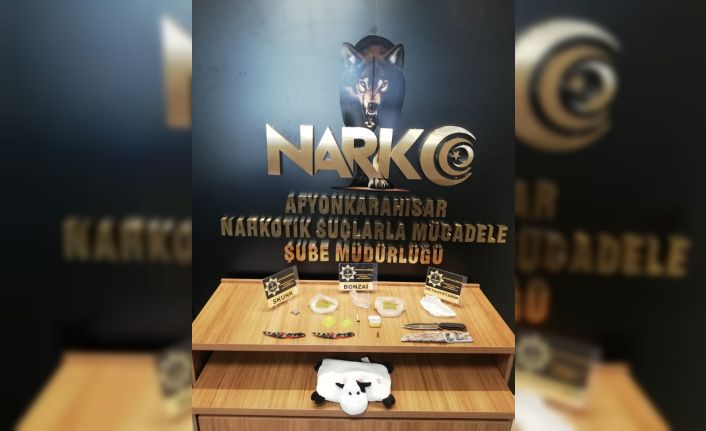 Oyuncak peluş kuzu içerisinde uyuşturucu maddeler çıktı