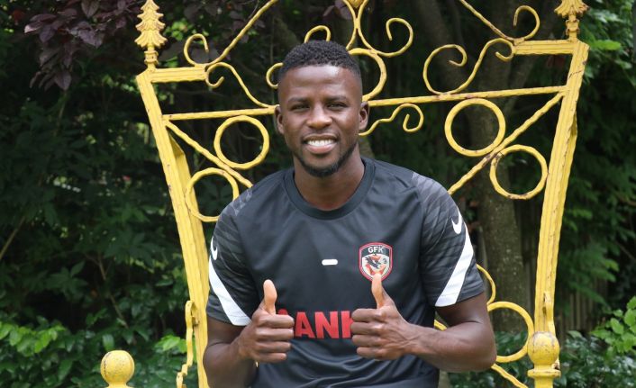 (Özel haber)Papy Djilobodji: "Santrfor bile oynarım"