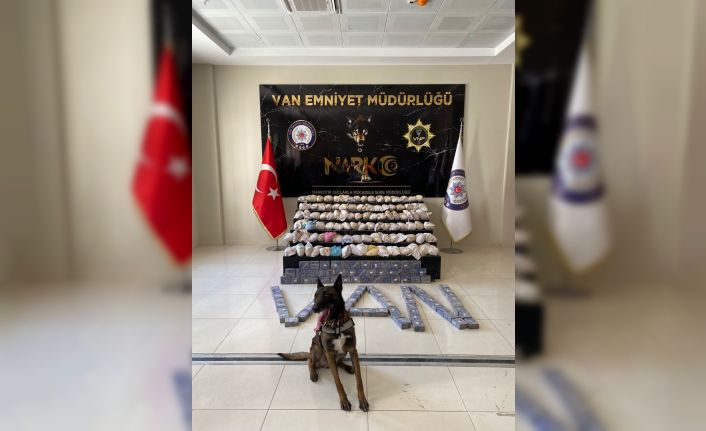 Van’da bir araçta 155 kilo eroin ele geçirildi