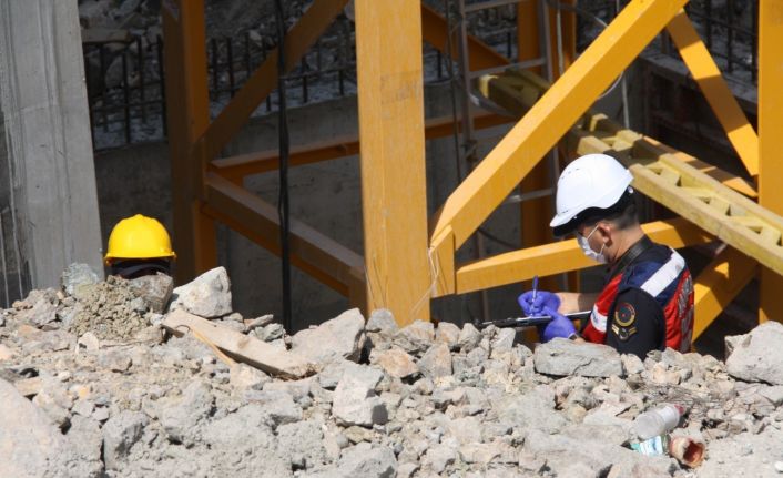 Artvin’de viyadük inşaatından düşen işçi hayatını kaybetti