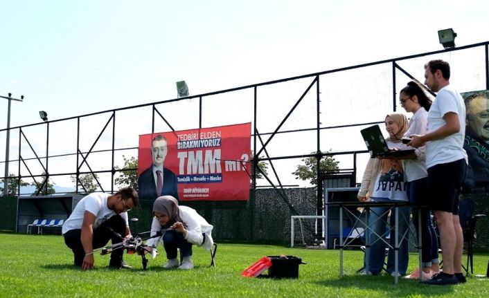 Başkan Büyükakın’dan teknoloji yarışındaki gençlere tam destek