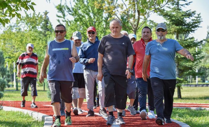 Başkentliler güne büyükşehir parklarında sabah sporuyla başlıyor