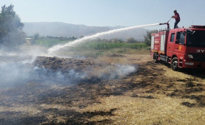 Boş arazide örtü yangını büyümeden kontrol altına alındı