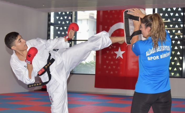 Karate şampiyonasında Aliağa’ya madalya