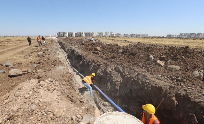 Kayapınar’a yeni içme suyu hattı döşeniyor