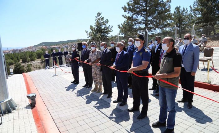 Kütahya’yı temsilen 43 metre uzunluğundaki göndere Türk bayrağı çekildi