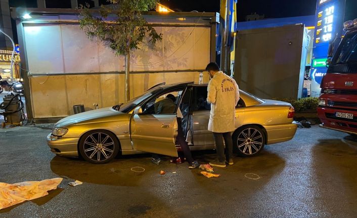 Maltepe’de park halindeki araca silahlı saldırı: 1 yaralı