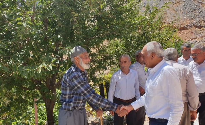 Milletvekili Taş, Çelikhan’ın tüm köy ve mezralarını gezdi