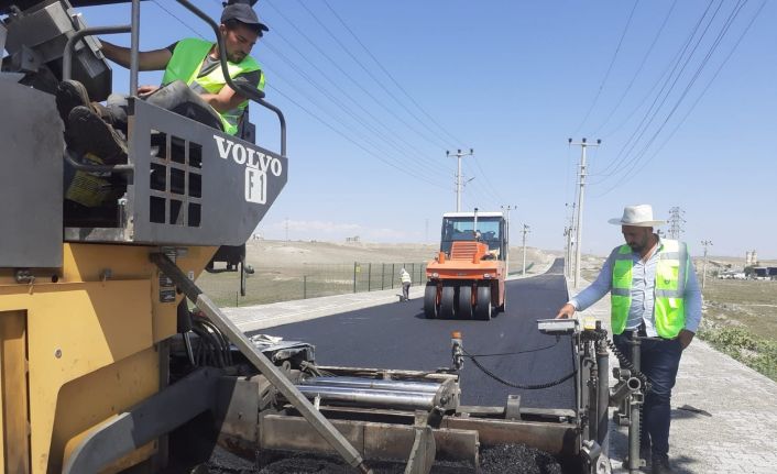 Sanayi Sitesi yıllar sonra asfalt yola kavuştu