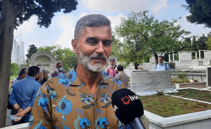 Usta Yönetmen Yücel Çakmaklı mezarı başında anıldı