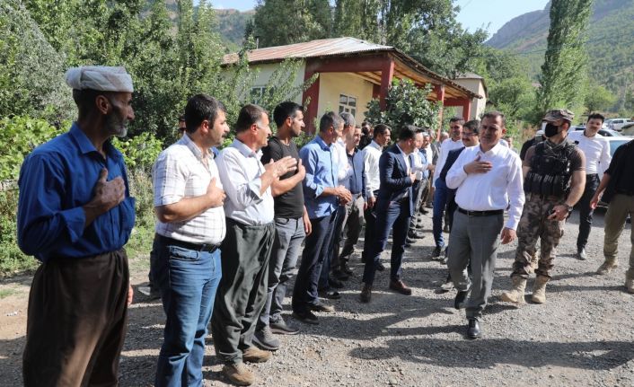Vali Akbıyık, Irak sınırındaki ilçelerde incelemelerde bulundu