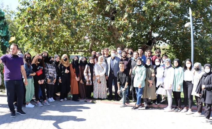 AK Partili Tüfenkci, öğrencilerle buluştu