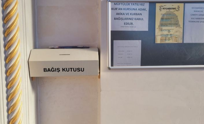 Caminin sadaka kutusu ile temizlik görevlisinin parası çalındı