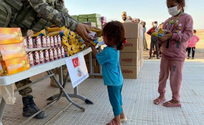 Mehmetçik Suriye halkının yanında olmaya devam ediyor