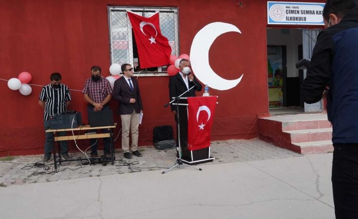 Öğretmenin kalp krizi geçirdiği okula ismi verildi