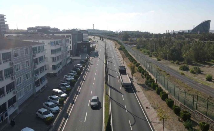 Aliağa’daki Necmettin Giritlioğlu Caddesi yepyeni görünüme kavuştu