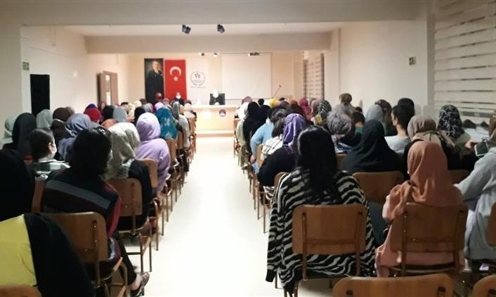 Bilecik İl Müftülüğü KYK öğrencileriyle bir araya geldi