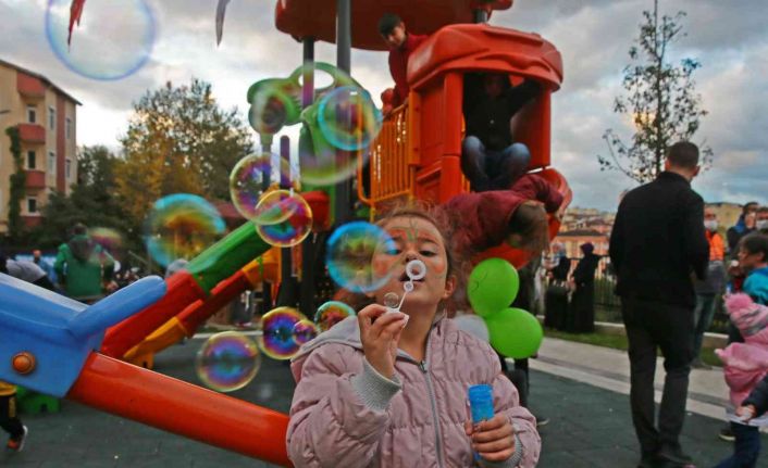 Gaziosmanpaşa’da yapımı tamamlanan parkın açılışı yapıldı