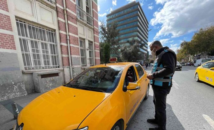 Mecidiyeköy’de taksi denetimleri devam ediyor