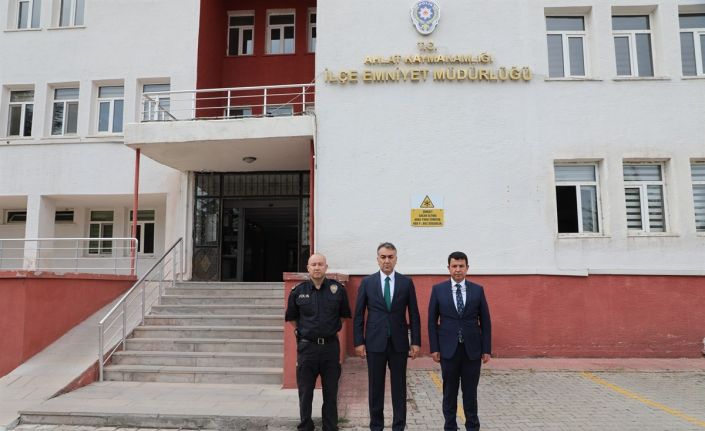 Vali Çağatay’dan Ahlat İlçe Emniyet Müdürü Coşar’a ‘hayırlı olsun’ ziyareti