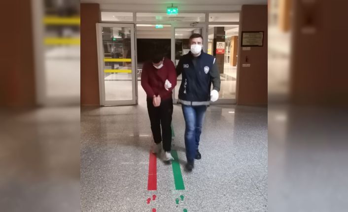 Kocaeli’de araç içerisinde 18 kaçak göçmen yakalandı
