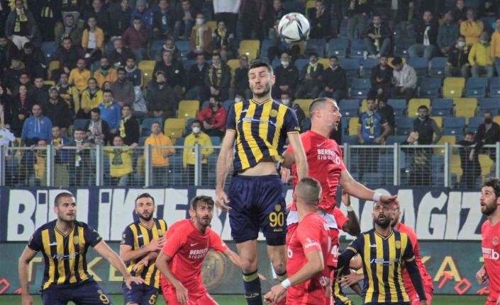 Süper Toto 1. Lig: Ankaragücü: 3 - Ümraniyespor: 0