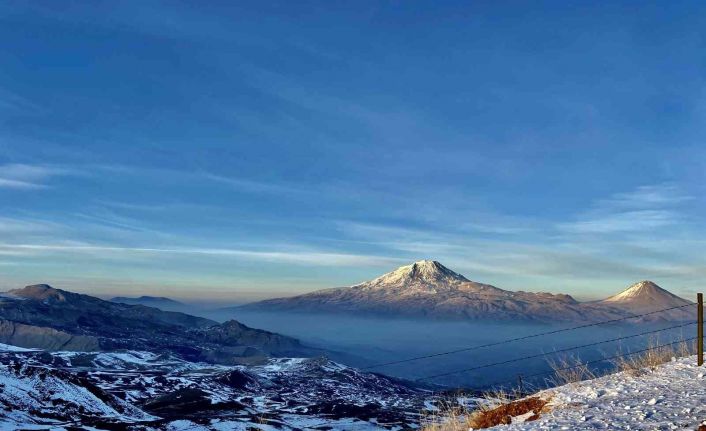 Ağrı Dağı ihtişamıyla göz kamaştırıyor