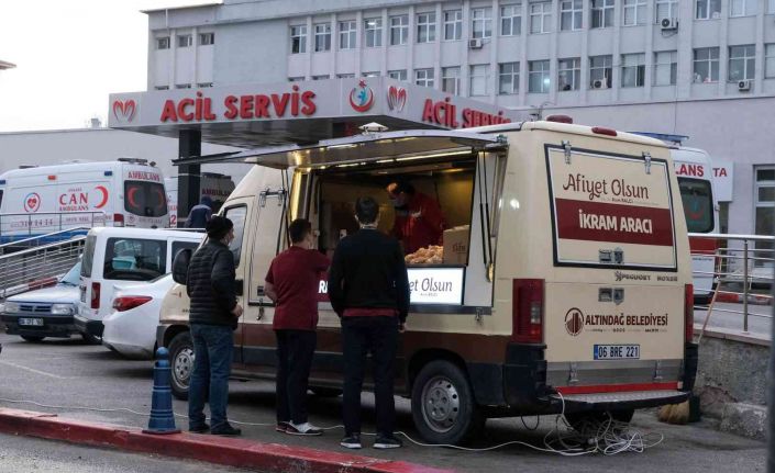 Altındağ Belediyesi’nden sıcak çorba hizmeti