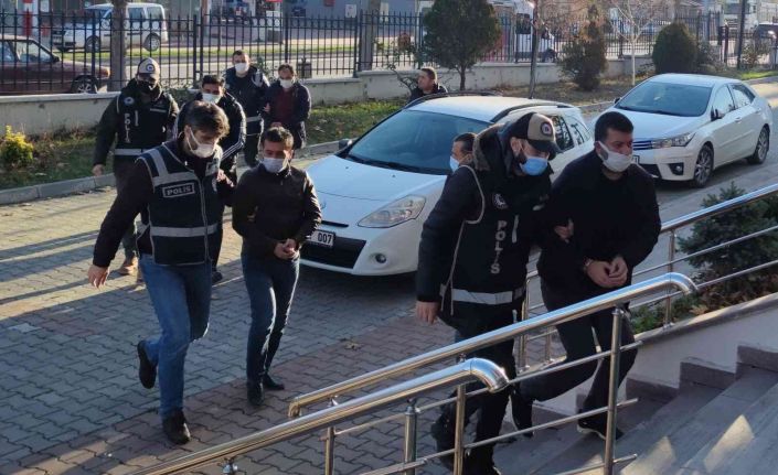 Amasya polisinden kaçak içki operasyonu: 4 tutuklama