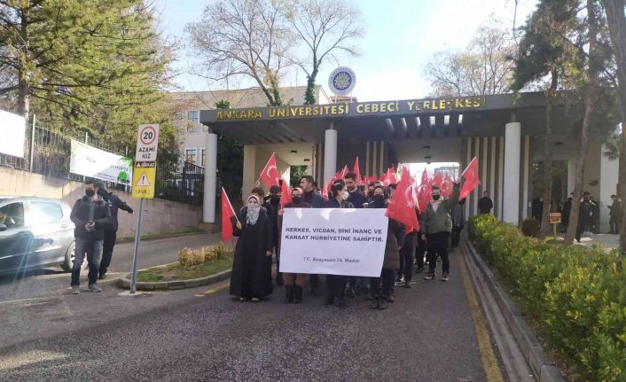 Ankara Üniversitesi’nde başörtüsü krizi