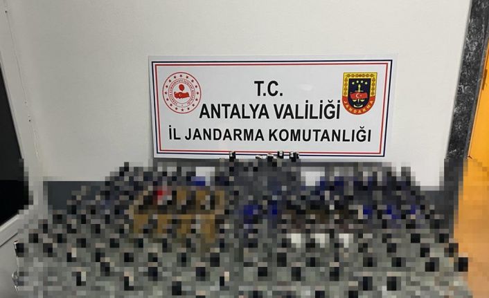 Antalya’da 236 litre sahte bandrollü alkol ele geçirildi