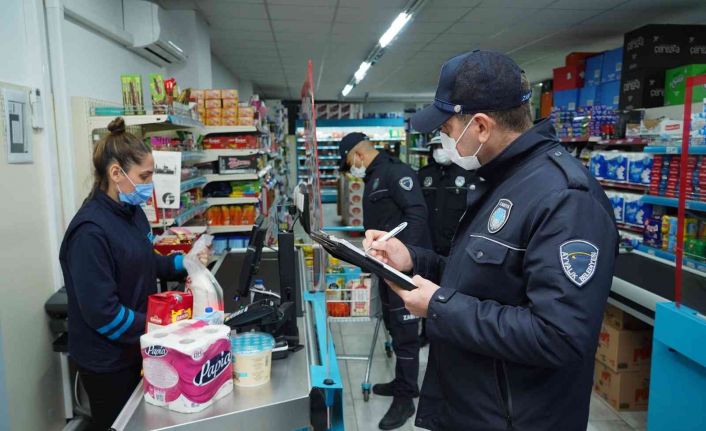 Ayvalık’ta zabıta ekipleri, fahiş fiyatla satış yapanlara göz açtırmıyor