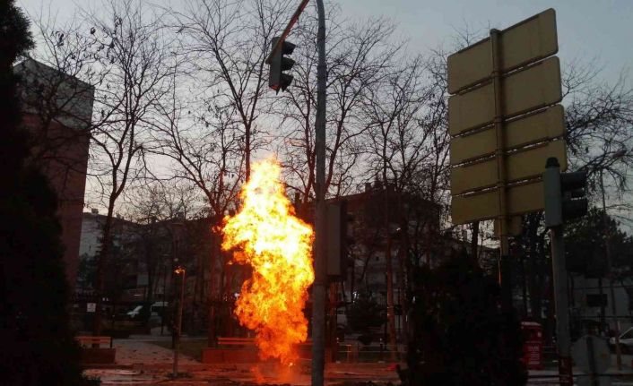 Başkent’te doğalgaz borusu patladı