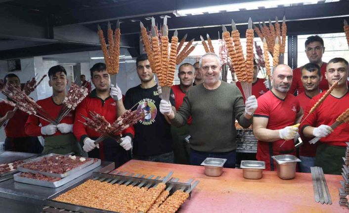 Çadırda kebapçılığa başladı, şimdi milyonlara ulaşıyor