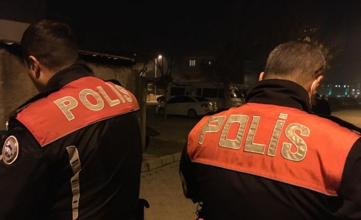 Devriye gezen polis ekiplerine yakalandılar