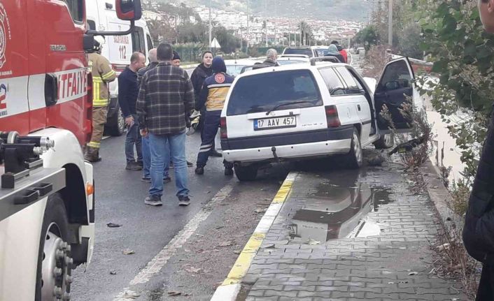 Edremit’te trafik kazası: 2 yaralı