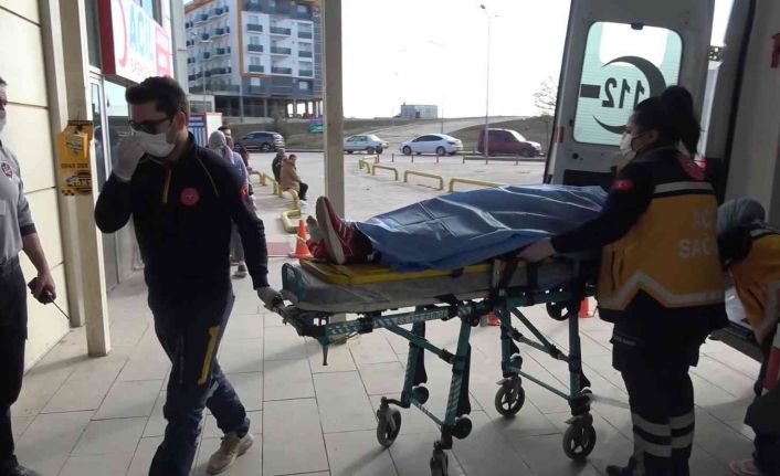 Eşini rahatsız eden kargocuyu sokak ortasında vurdu