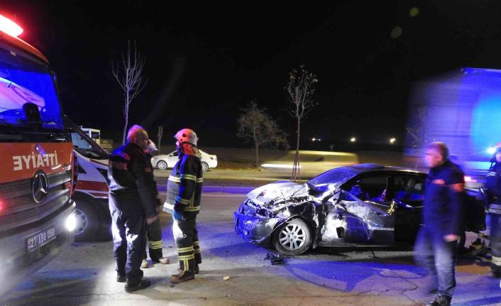 Gaziantep’te kontrolsüz çıkış kazaya neden oldu: 5 yaralı