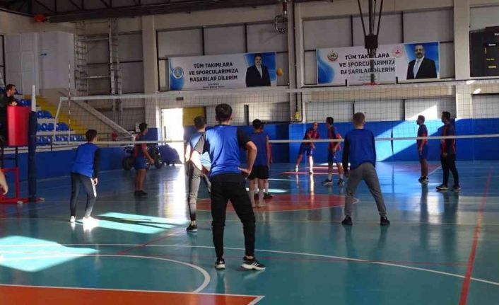 Havran’da Liseler Arası Voleybol Turnuvası