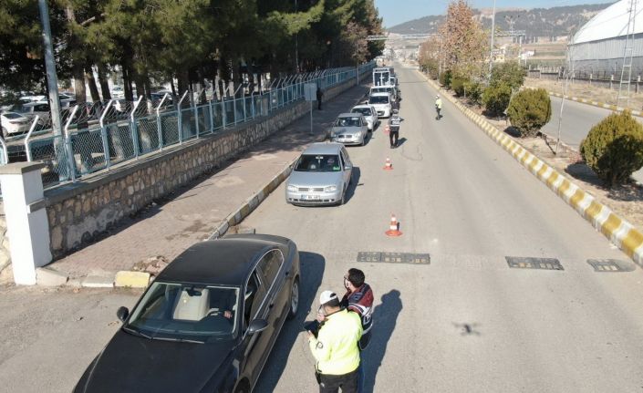 Huzur uygulamasında 2 bin 950 kişi kontrol edildi