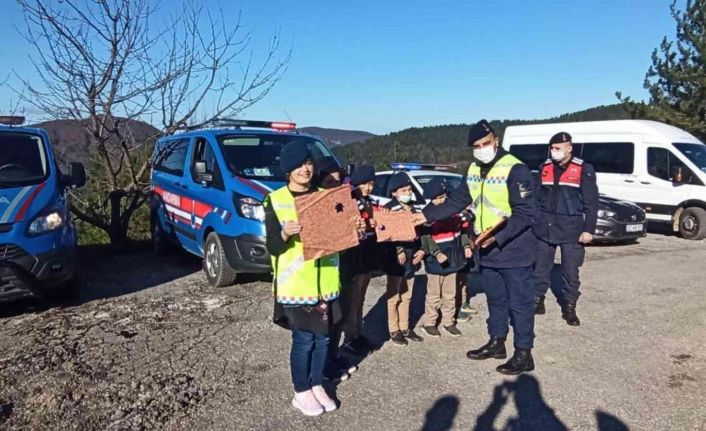 İnebolu’da jandarma ekipleri engellileri yalnız bırakmadı