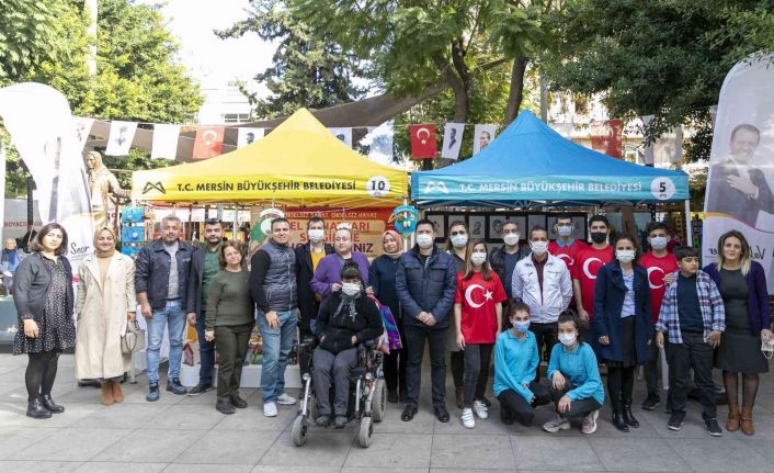 Mersin’de ’engelsiz el emeği stantları’ büyük ilgi gördü