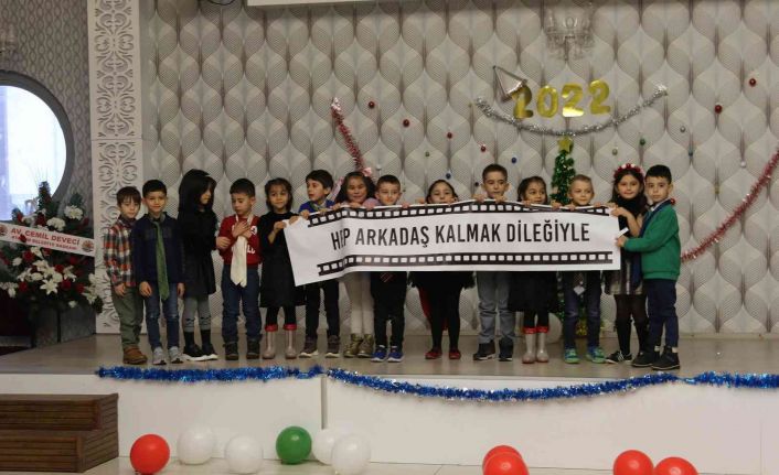 Miniklerin yeni yıl coşkusu