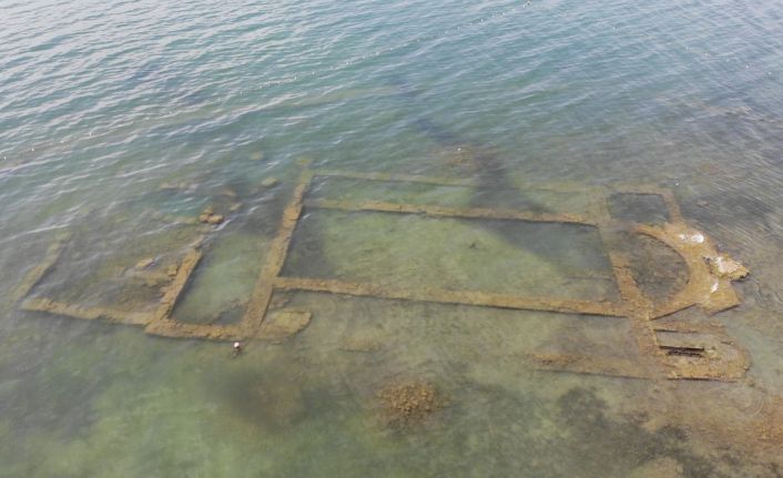 (Özel) İznik’teki tarihi bazilika kuraklıktan dolayı su üstüne çıktı