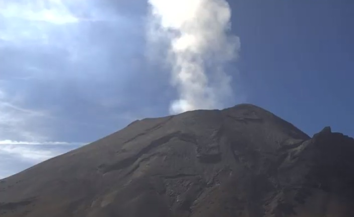 Popocatepetl Yanardağı’nda patlamalar devam ediyor