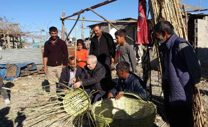 Romanların kamıştan sepetleri ekonomiye kazandırıldı