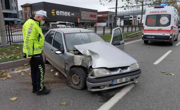 Samsun’da otomobil ağaca çarptı: 2 yaralı