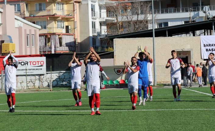 Sarayköyspor evinde farklı kazandı