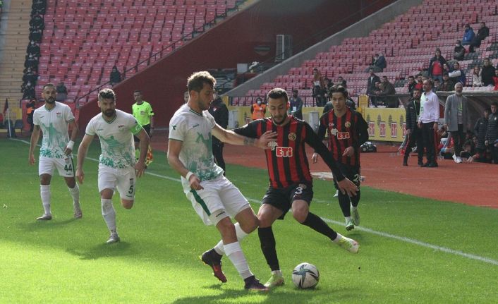 TFF 2. Lig: Eskişehirspor: 1 - Kırşehir Belediyespor: 1